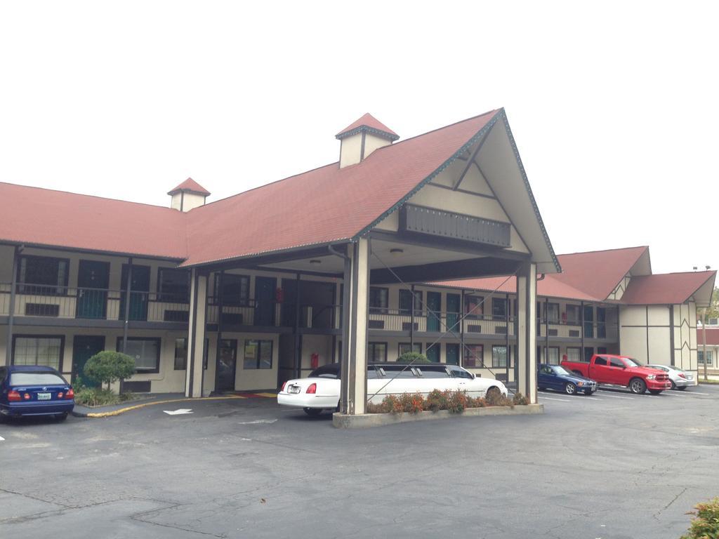 Amerivu Inn & Suites - Helen - Downtown Exterior photo