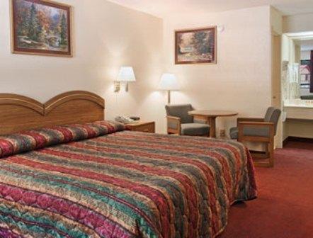 Amerivu Inn & Suites - Helen - Downtown Room photo