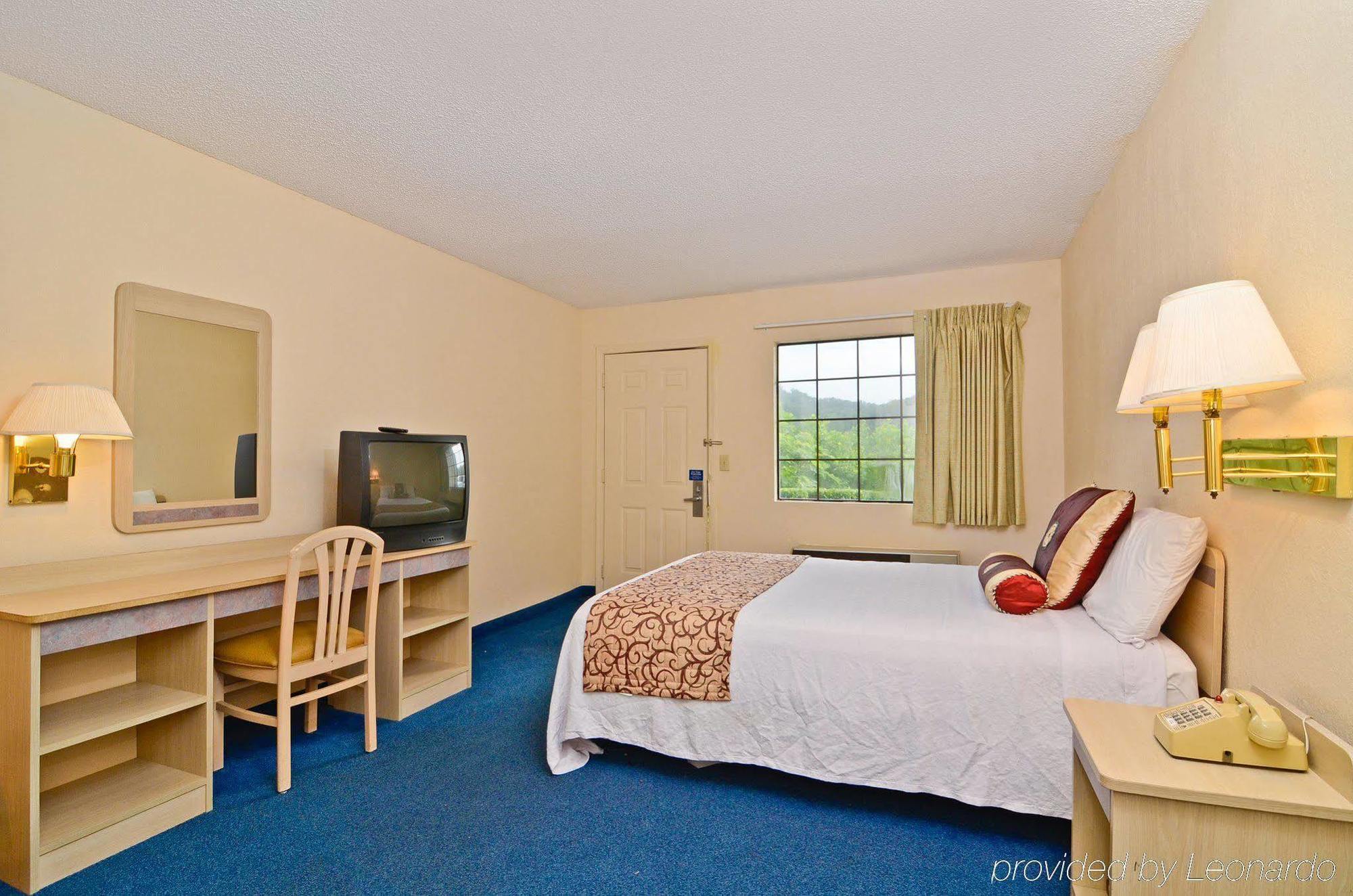 Amerivu Inn & Suites - Helen - Downtown Room photo